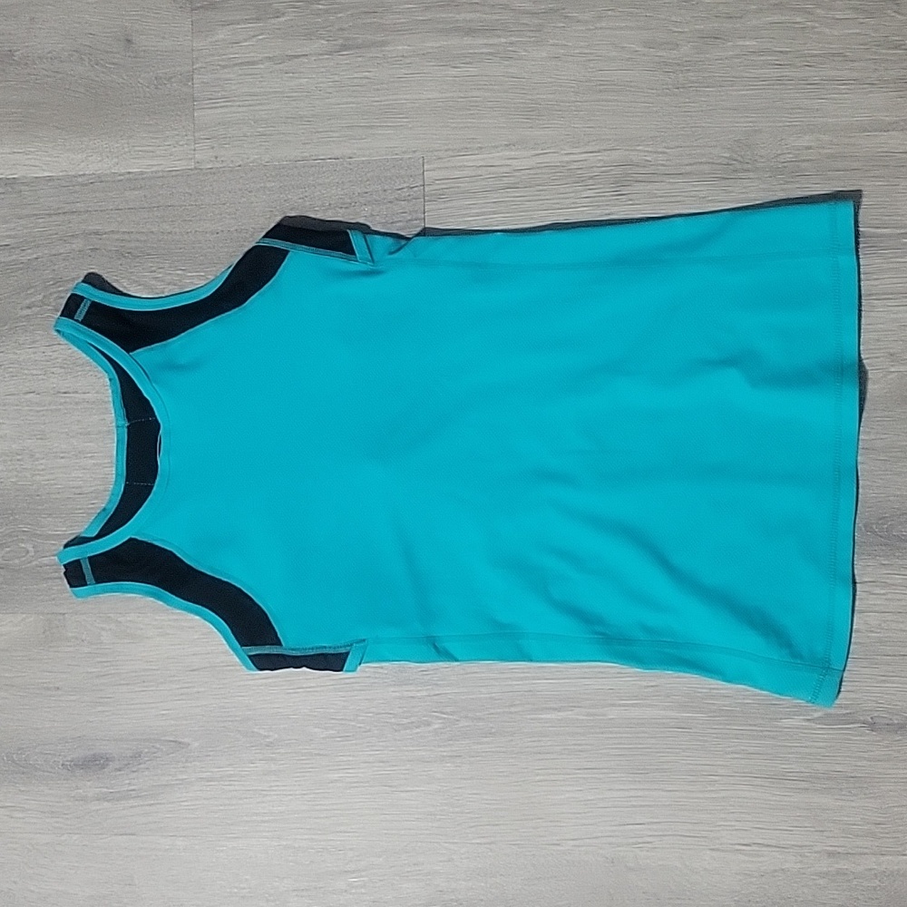 Sugoi Woman's Cycling Running Athletic Tank Top Teal Small with Bra and …